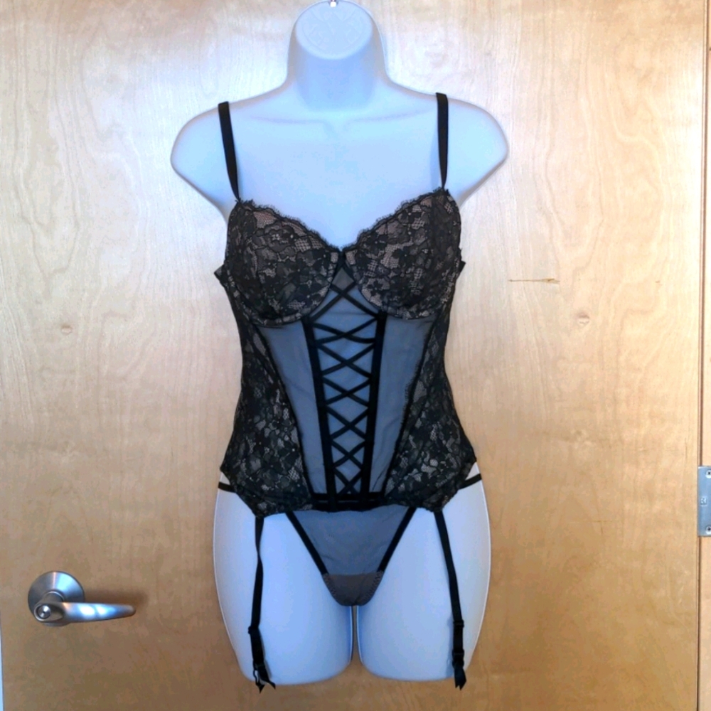 Victoria's Secret Bustier with Thong Black Nude
